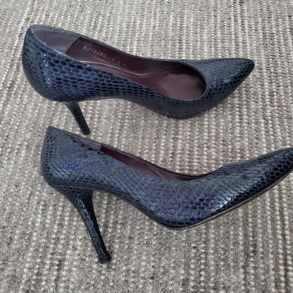 Stuart Weitzman Blue Snake Heels - Picture 9 of 9